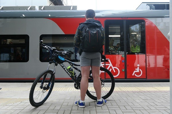 How to carry a bicycle on a train