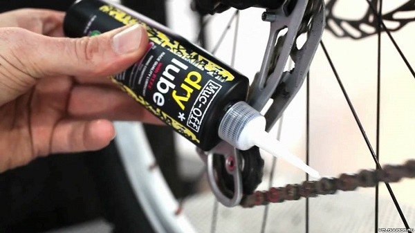Bicycle chain oil treatment