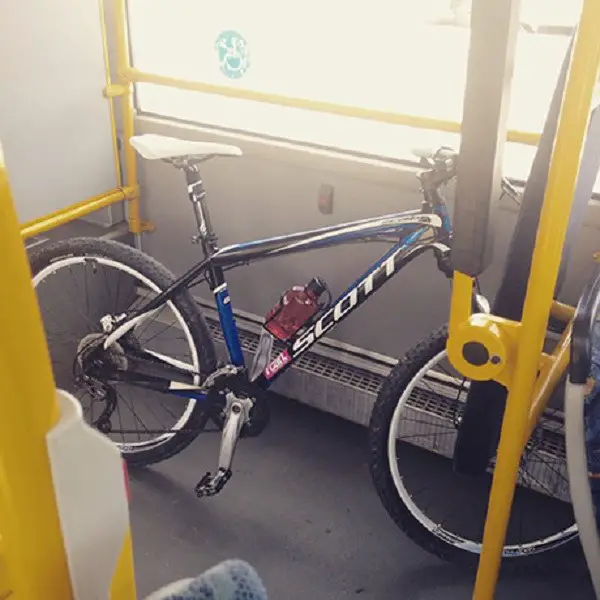 Carrying a bicycle on the bus: rules and peculiarities